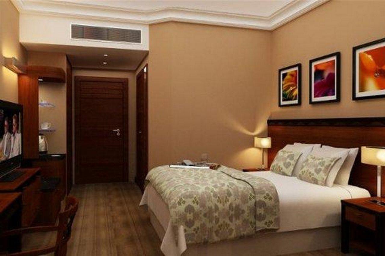 Jiyeh Marina Resort Hotel & Chalets Jieh Zewnętrze zdjęcie